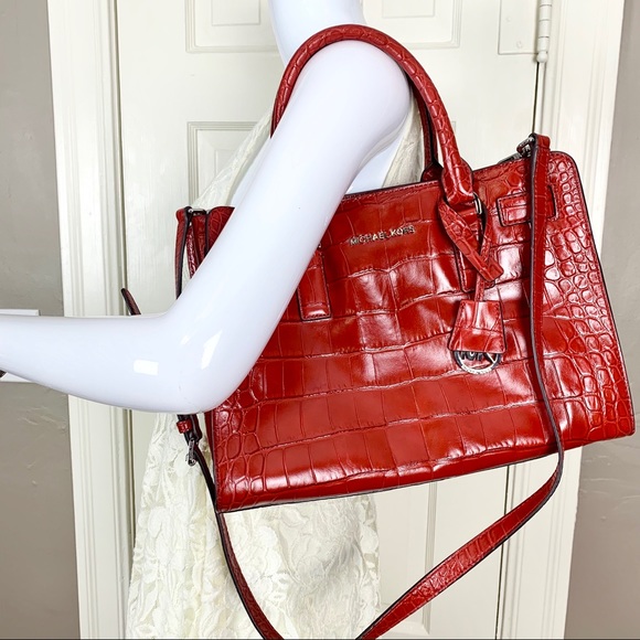 -RedHot- Michael Kors Dillon Purse - Picture 1 of 7